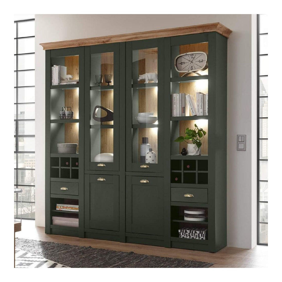 Landhaus Buffetschrank Kuchenbuffet Vitrinenschrank in englisch grun mit Wotaneiche, LED-Beleuchtung, B/H/T: 194/207/45cm